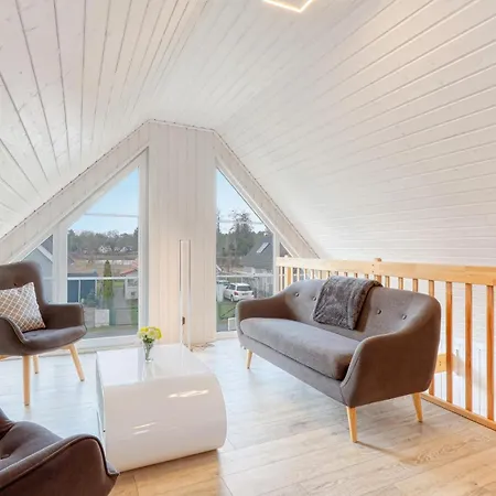 2 Bedroom In *