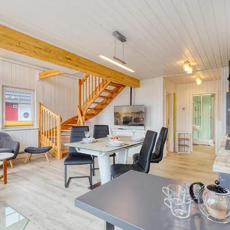 2 Bedroom In *